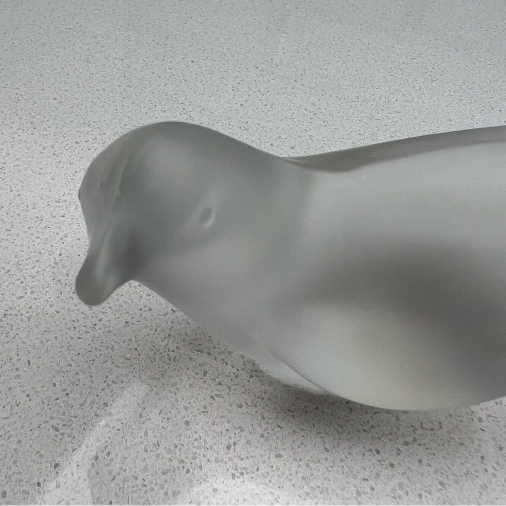 Vintage Fenton Frosted Satin Happiness Bird 1970s